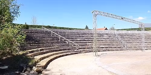 Concert au Th\u00e9\u00e2tre de Verdure de Lez-Fontaine