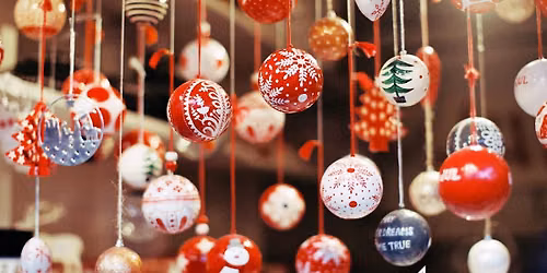 Women\u2019s Cozy Ornament Exchange & Holiday Gathering (Melbourne)