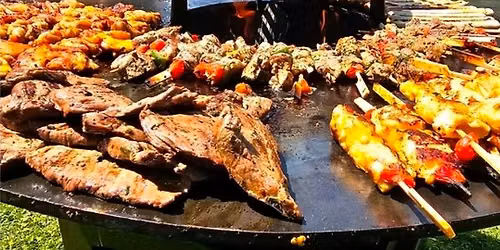 Repas de l'amiti\u00e9:  Grillades