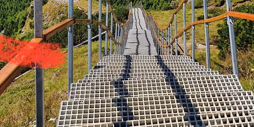 Drume\u021bie la Muntele Sacru Ceahl\u0103u,Cheile Bicajelului ,Cascada Toplita