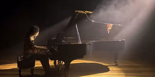 Chris Yates on Piano | Music | Byron Theatre