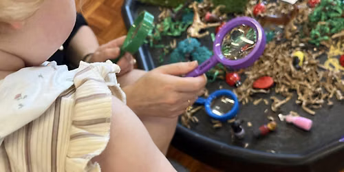 Autumn Sensory Session 0-3s