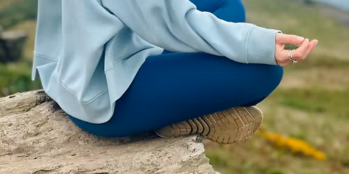 \u00f4n Retreat: Yoga by the Sea