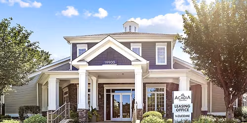 Viral pressed burgers @ Acadia by SDK Apartments