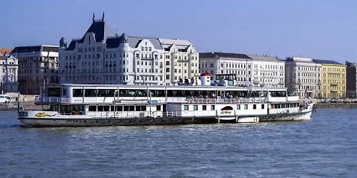 Budapest: Daytime Cruise with optional Drinks