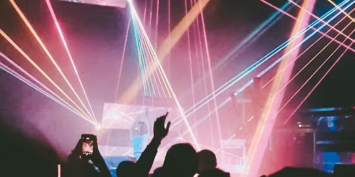 Soir\u00e9e DJ dansante