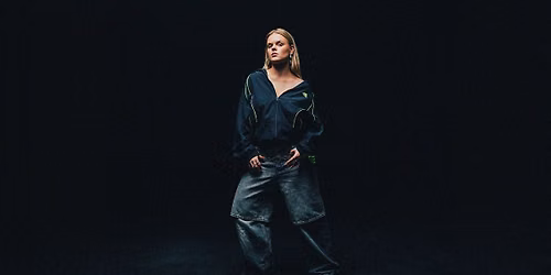 Karoline Mousing \/ TRACK