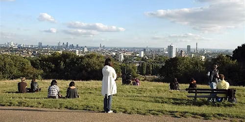 London walking tour w\/ wild swim, city skyline & plastic pollution cleanup