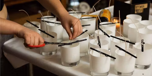 Holiday Candle Making at Daisy's