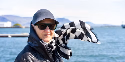 Karin Sander \u00ed samtali vi\u00f0 s\u00fdningarstj\u00f3ra | Artist Talk with Karin Sander 