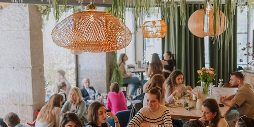 Sunday Brunch & Live Music at H\u00e4erz