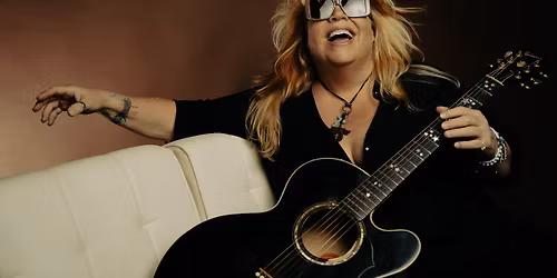 LIVE MUSIC - Leanne Binder