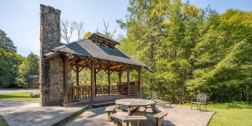 Parking Greyhaven with Fox Lake