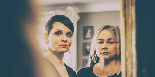 Translations - \u00datg\u00e1fut\u00f3nleikar \u00ed Laugarneskirkju