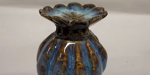 Ceramic Poppy Seed Head Garden Ornament 