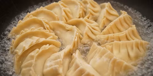 Yaki gyouza - jap\u00e1n h\u00fasost\u00e1ska workshop - BETELT!