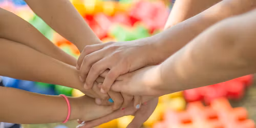 Kurz Pr\u00e1ce (nejen) s t\u0159\u00eddn\u00edm kolektivem