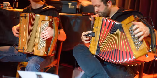 Balfolk Live mit Exqueezit (NL)