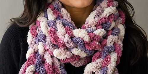 Finger Knit a Scarf