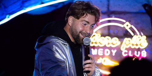 Micro Pli\u00e9 Comedy Club