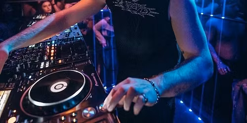 AnD, Human Error, LEVT, Lee Ann Roberts, Johannes Schuster, Charlie Sparks, Bollmann, Linus Villa, Zeltak, In Verruf, Doruksen, MATRAKK, Carla Schmitt, VAENT, Niotech, Ben Derris, Nicolas Julian, IGDA, Trancestrudel, DJ Achim Feuervogel, Paul Meier, Riana Holley, 2HOT2PLAY, L.zwo, HRTS, DETOXX, 3LEEZA, Y\u00f8nder, IOSIO, Negitiv in Berlin