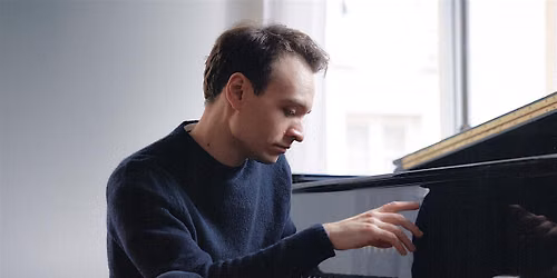 Pianist Jonathan Fournel