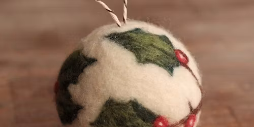 Plst\u00edme v\u00e1no\u010dn\u00ed ozdoby z ov\u010d\u00ed vlny