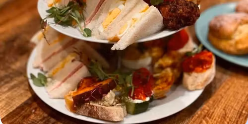 Mum & Me Painting Memories Over Tea