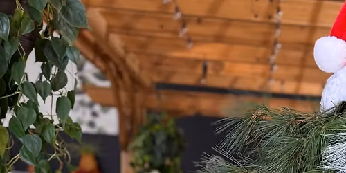 Holiday Nesting Vase - Fresh Floral Class