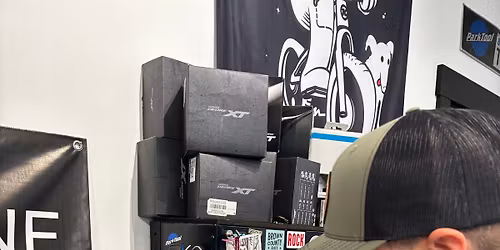 Maintenance Workshop - Air Can Shock Service