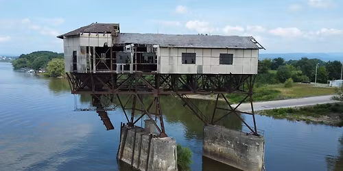 Esztergom-Szlov\u00e1kia Sup t\u00fara