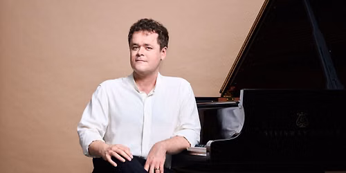 Benjamin Grosvenor piano