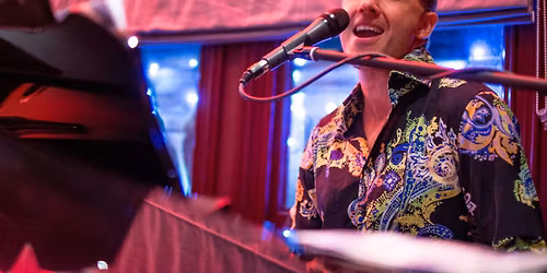 Piano Bar @ De Luca - Fridays!