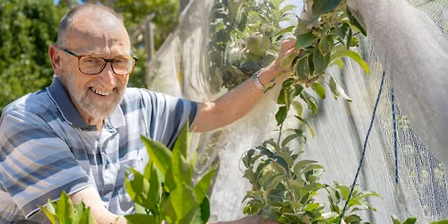 Community Garden Tour + Seed Packing Social- Woodcroft Library
