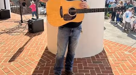 Live Music: Six Strings & Bourbon