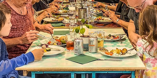 F\u00e6llesspisning med \u00c6ldresagen