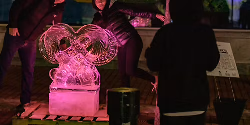 Salem's So Sweet - Friday Night Ice Sculpture Illumination