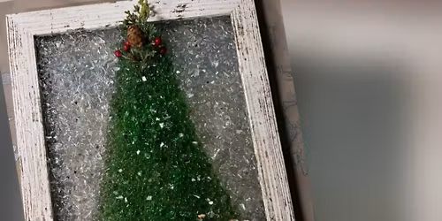 Crushed glass Christmas tree workshop with Dawn