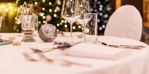 Weihnachtsshow & Galadinner im Schloss