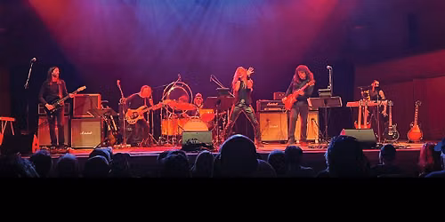 Classic Albums Live performs The Dark Side of the Moon
