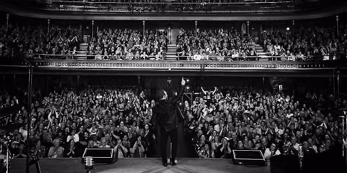 Christmas with Johnny Reid at Grand Theatre - Kingston