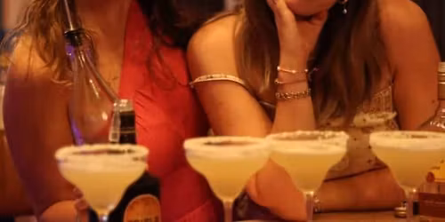 Taller de cocteler\u00eda en Malasa\u00f1a