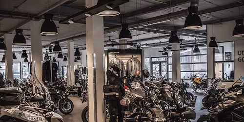 FLOHMARKT bei Triumph Hamburg