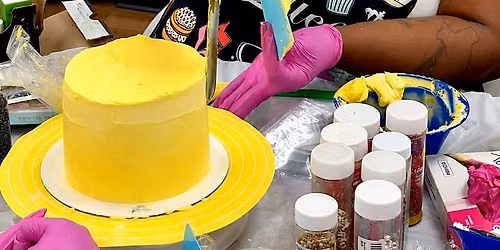 Cake Decorating with Mrs. Tee
