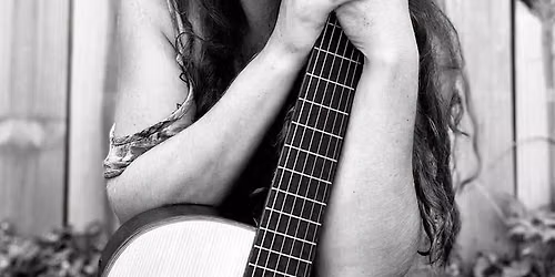 Dannielle Elaine Warren Live at The Dive
