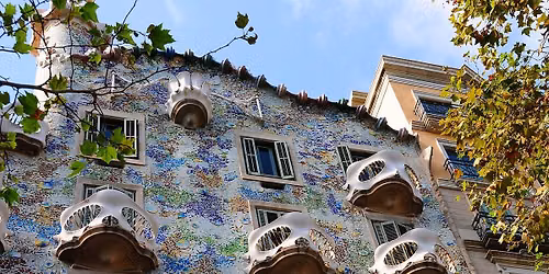 Antoni Gaudi: Master Builder of Barcelona 