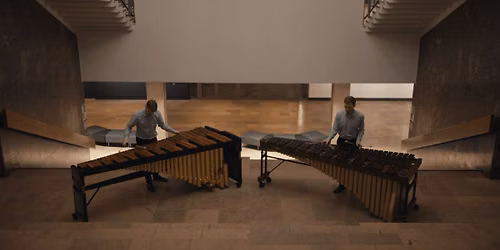 FINISA\u017b WYSTAWY KOLEKCJE | Oprowadzanie kuratorskie i koncert Marimbazzi Duo