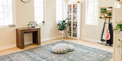 THE NEST: A GROUP FOR NEW MOMS & BABIES