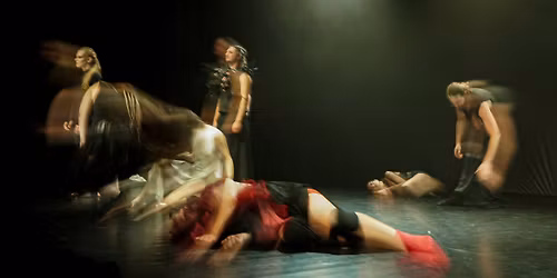 Tinere\u021be f\u0103r\u0103 b\u0103tr\u00e2ne\u021be \u0219i via\u021b\u0103 f\u0103r\u0103 de moarte, regia \u0218tefan Lupu. 