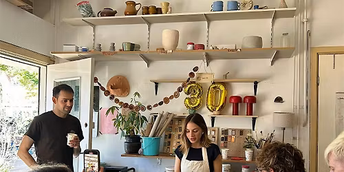 Pottery Workshop in Portuguese